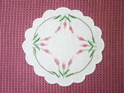 刺繍コースター。『イヌタデ』