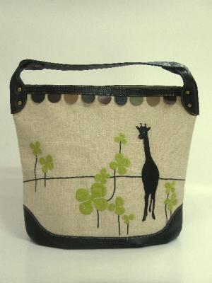 きりん刺繍ショルダーバッグ