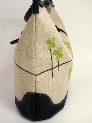 地平線刺繍ショルダーバッグ