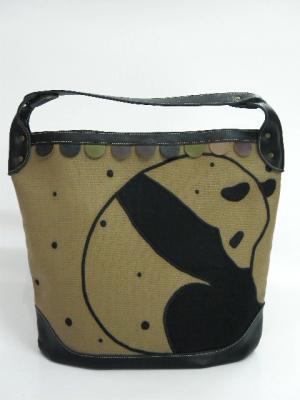 『下向きパンダ刺繍』ショルダーバッグ