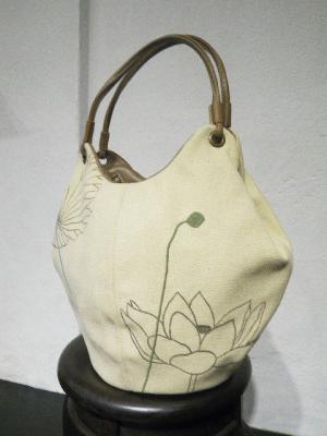 刺繍バッグ、蓮