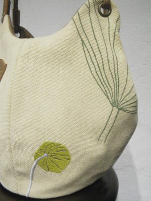 刺繍バッグ、蓮