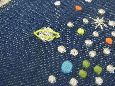 土星刺繍