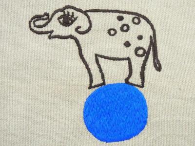 象の刺繍