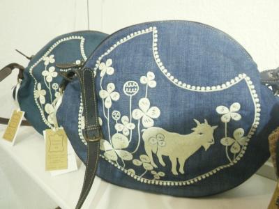 山羊の刺繍