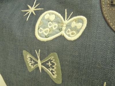 チョウチョ刺繍