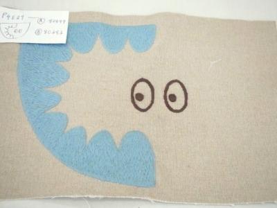 お化けの刺繍