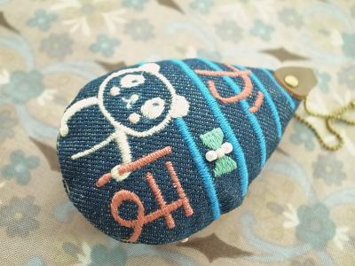 刺繍バッグチャーム
