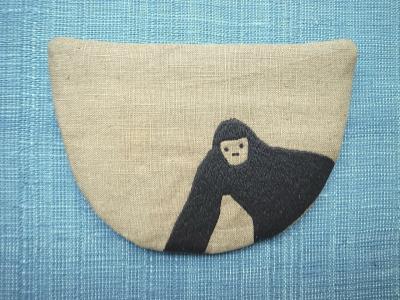 ゴリラ刺繍