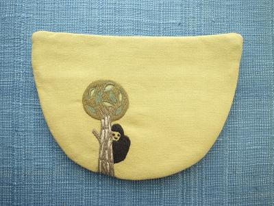 ゴリラ刺繍