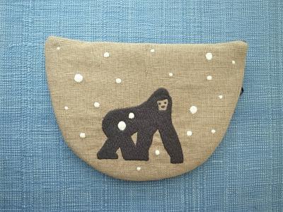 ゴリラ刺繍