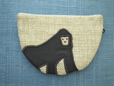 ゴリラ刺繍