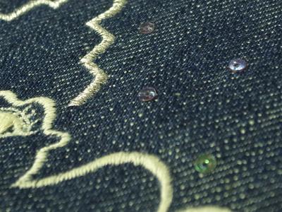 ラクダ刺繍