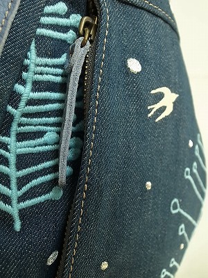 鳥の刺繍バッグ