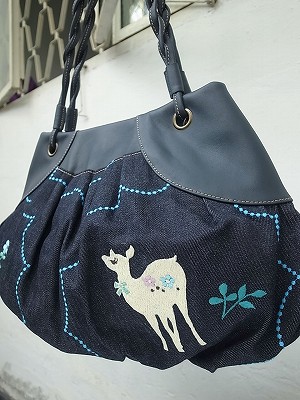 バンビ刺繍
