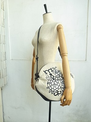 レース刺繍