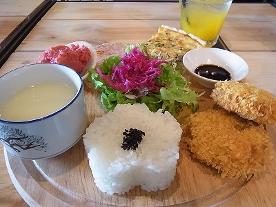 ホーチミン『EL SOL Cafe & Diner』