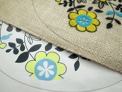 半月ポーチ・うさぎガーデン刺繍