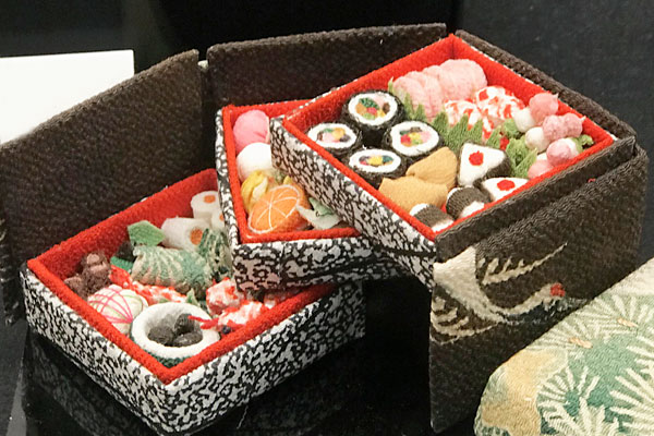 おいしそう！「ちりめん細工の今昔」展 | A.diary ほっと一息おうちバル