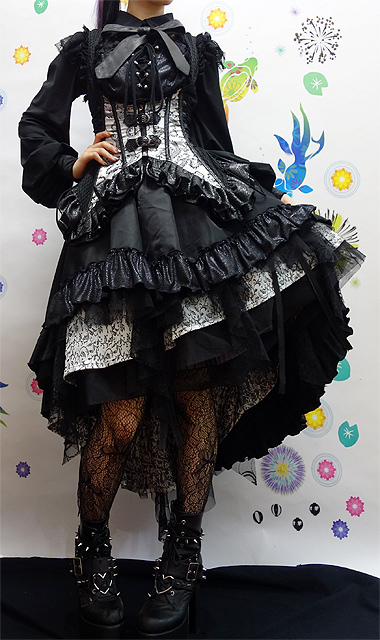 Qutie Frash ネクタイ付きブラウス ボルドー ゴシック クラシカル QutieFrash】ネクタイ付きブラウスコーデ紹介 | アメQの部屋