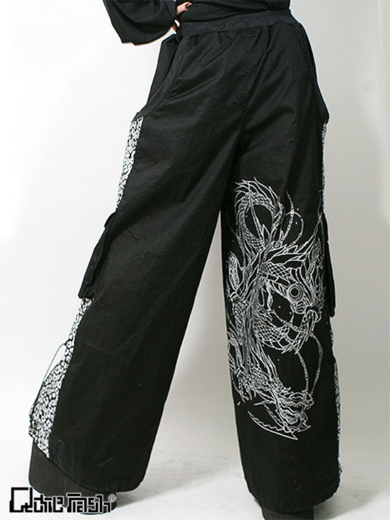 Qutie Frash　ドラゴン柄 　バギーパンツ Qutie Frashドラゴン柄 バギーパンツ