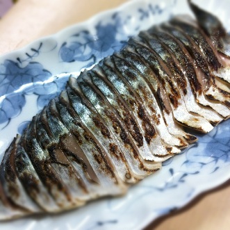 シメサバの炙り