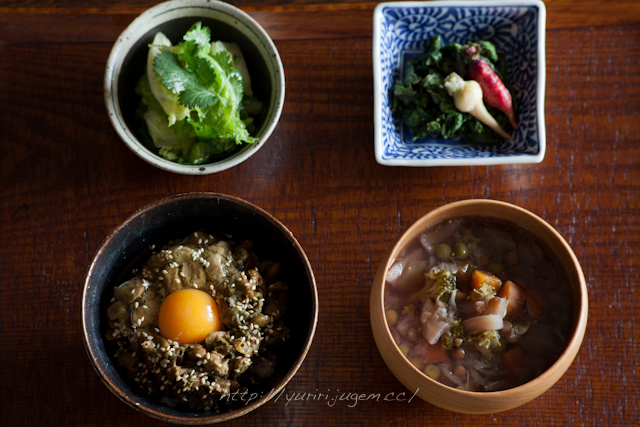20120215 秘伝(青大豆)納豆-3.jpg