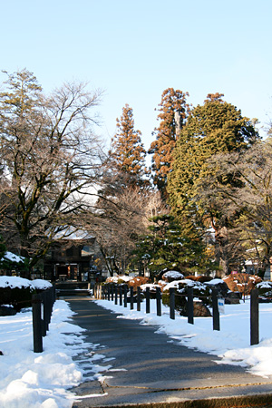 雪化粧の恵林寺(2012年)