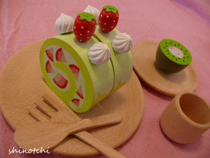 木のままごと ケーキ