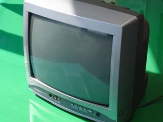 小型ブラウン管テレビの画像