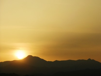 大岳山に沈む夕日