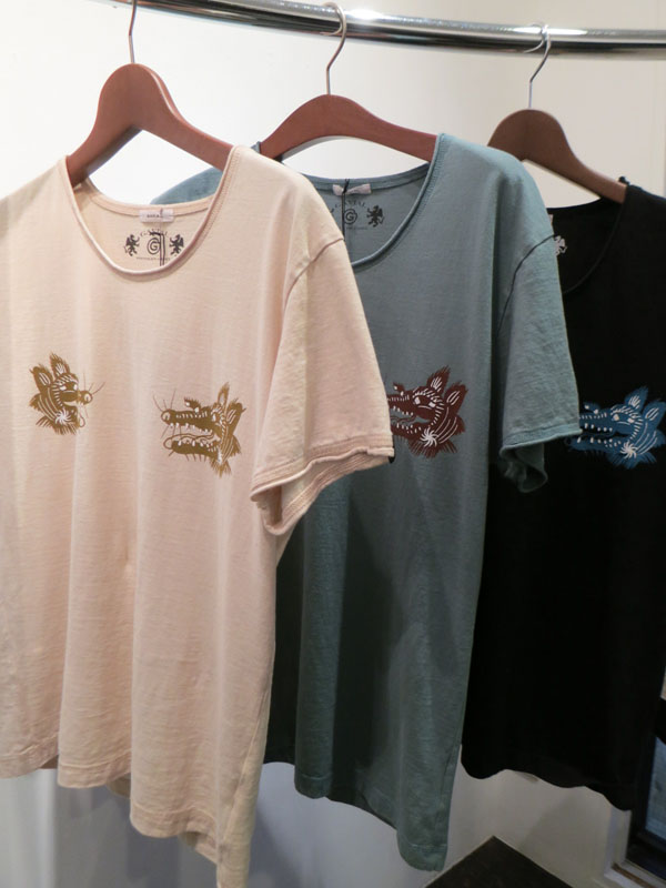 GAVIAL / S/S U NECK TEE OOKAMI gavial¼ã