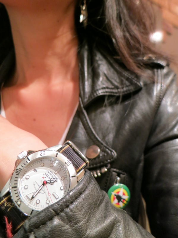 ブティック RUDE GALLERY×Fenderコラボ 腕時計 ブラウン - 通販 - www 