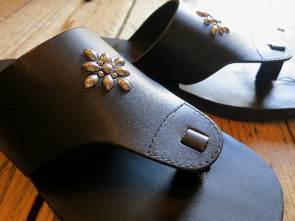 LEATHER SANDAL CUSTOMIZED by METAL JACKET | AUDIO BLOG