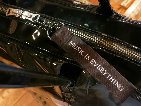 MUSIC IS EVERYTHING LOGO STRAP | AUDIO BLOG