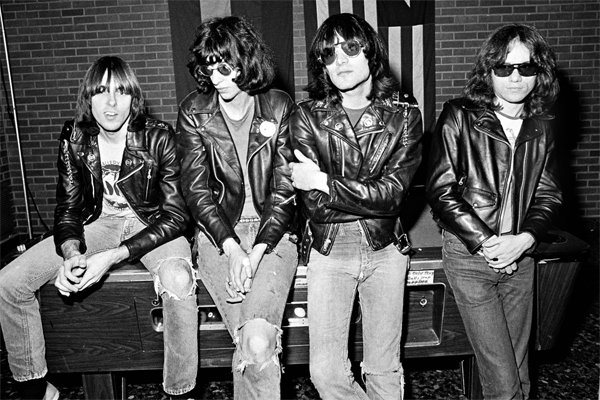 RAMONES play RUDE GALLERY | AUDIO BLOG