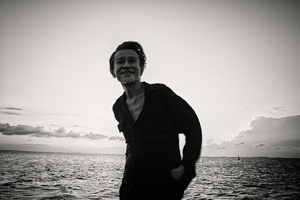 YUSUKE CHIBA-SNAKE ON THE BEACH-「SINGS」 | AUDIO BLOG