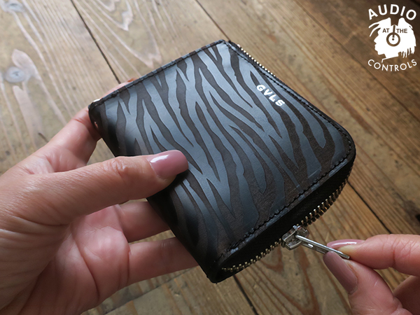 L字型ZIP WALLET | AUDIO BLOG