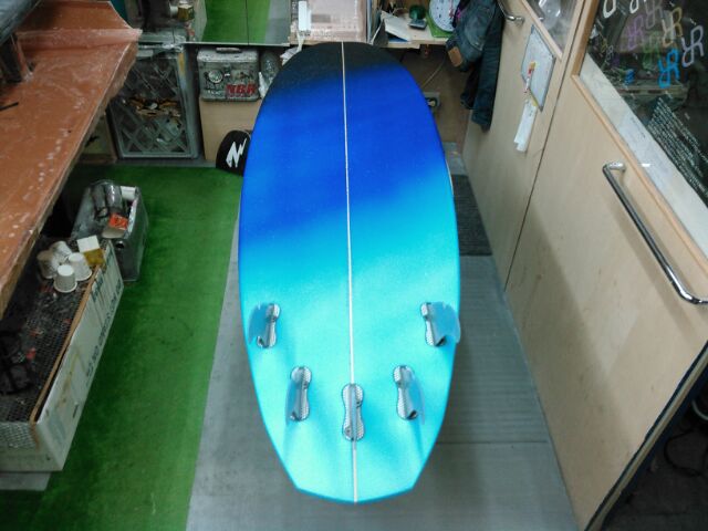 PACIFIC VIBRATIONS サーフボード グラデーション、レトロ