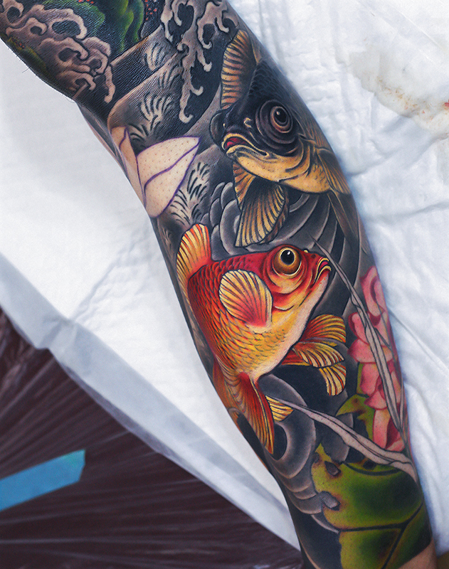 硯　金魚と水草の浮彫り 硯 金魚と水草の浮彫り