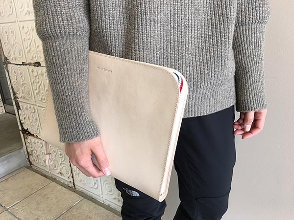 Hender Scheme クラッチバッグ.jpg