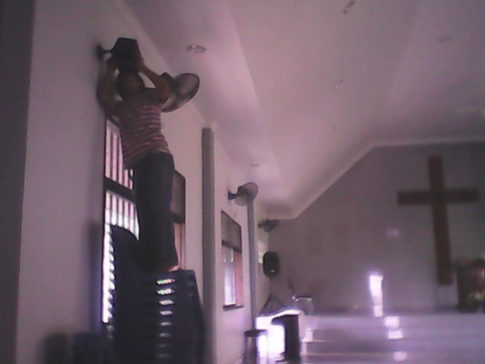 putting speaker2