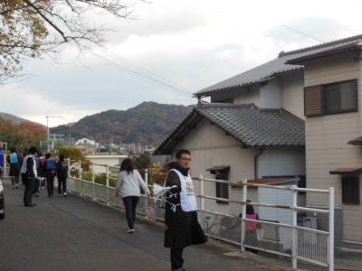 朝日小学校での“まもるんジャー”