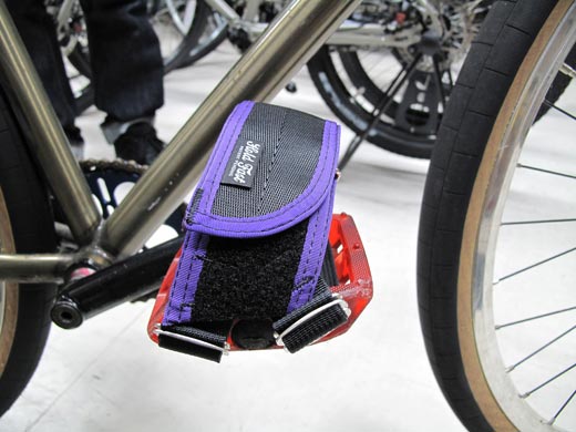 Hold Fast Foot Retention System パープル