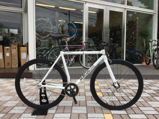 DURCUS ONE * MASTER * 480 * グロスホワイトが入荷してます