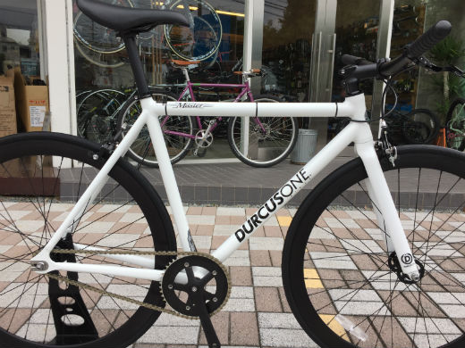 DURCUS ONE * MASTER * 480 * グロスホワイトが入荷してます
