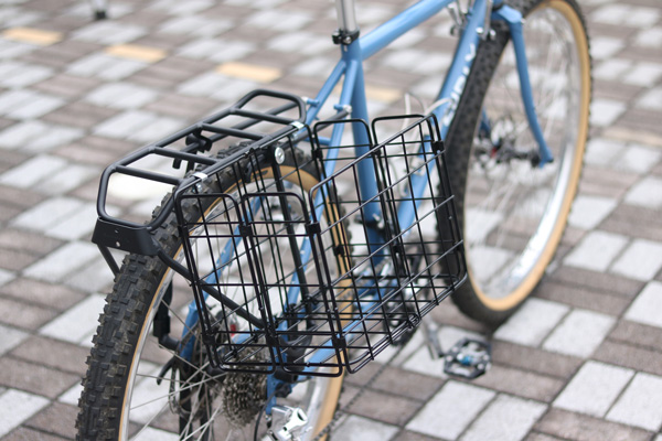 自転車のサイド用のカゴです