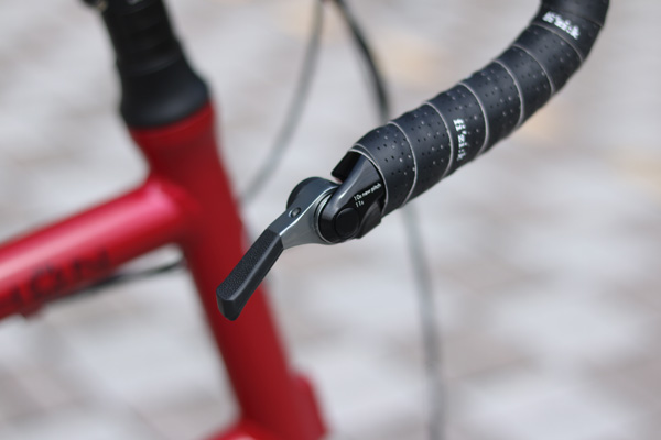 STIレバー&コンパクトVブレーキ& ドロップハンドル STIレバー&コンパクトVブレーキ& ドロップハンドル