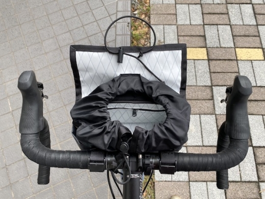 BLOG 前に垂れない＆片手でイージーアクセス。ロードバイクにも
