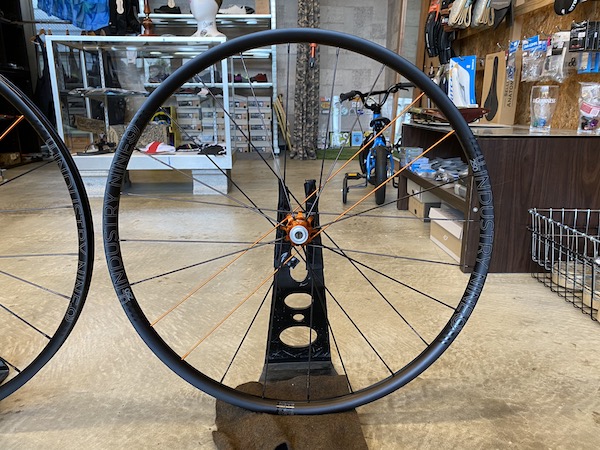 Industry Nineの完組ホイール（650B） | シオカゼストアブログ